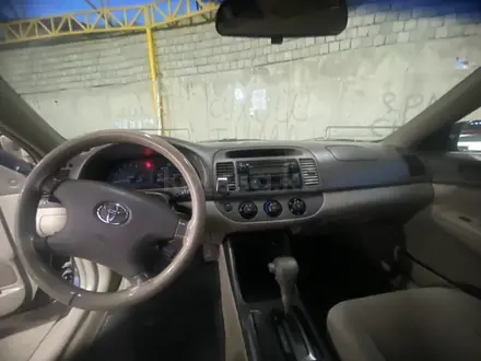 Toyota Camry 2002 года за 4 100 000 тг. в Шымкент – фото 2