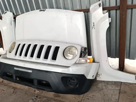 Ноускат, морда, капот, крыло jeep patriot за 500 000 тг. в Алматы – фото 2