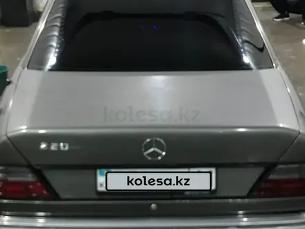 Mercedes-Benz E 220 1993 года за 1 900 000 тг. в Кызылорда – фото 7