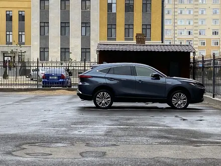 Toyota Venza 2021 года за 19 000 000 тг. в Актау