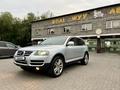 Volkswagen Touareg 2006 года за 7 000 000 тг. в Алматы – фото 3