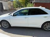 Toyota Camry 2015 года за 12 000 000 тг. в Экибастуз – фото 3