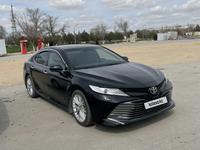 Toyota Camry 2020 года за 14 500 000 тг. в Жанаозен