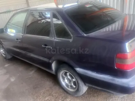 Volkswagen Passat 1996 года за 1 400 000 тг. в Тараз – фото 7