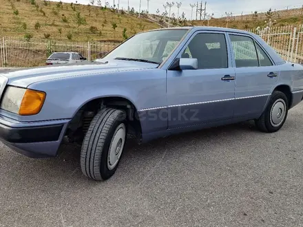 Mercedes-Benz E 200 1991 года за 2 300 000 тг. в Шымкент