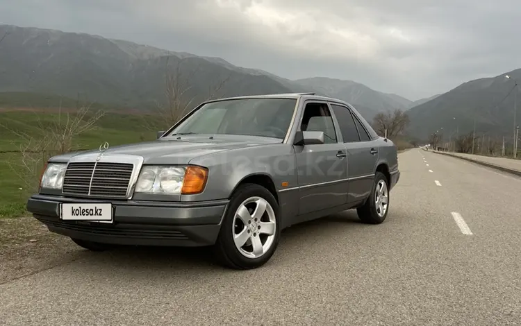 Mercedes-Benz E 220 1993 года за 3 400 000 тг. в Алматы