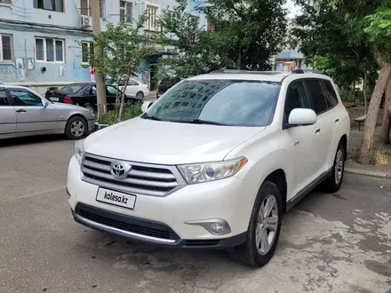 Toyota Highlander 2013 года за 7 500 000 тг. в Актау – фото 2