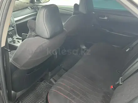 Toyota Camry 2015 года за 10 500 000 тг. в Актау – фото 9