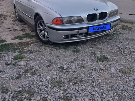 BMW 520 1996 года за 2 200 000 тг. в Шымкент