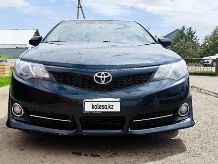 Toyota Camry 2013 года за 5 400 000 тг. в Уральск – фото 3