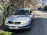 Volkswagen Passat 1996 года за 1 200 000 тг. в Алматы – фото 2