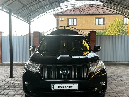Toyota Land Cruiser Prado 2022 года за 23 800 000 тг. в Актобе