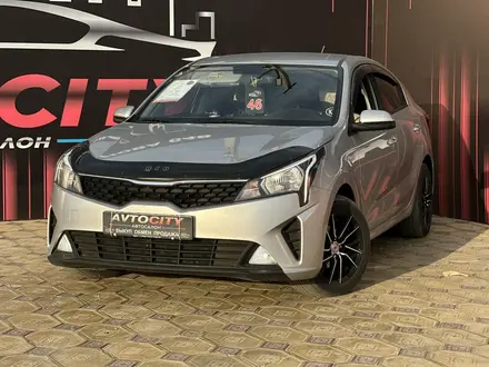 Kia Rio 2021 года за 7 950 000 тг. в Атырау