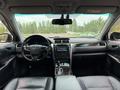 Toyota Camry 2017 года за 9 000 000 тг. в Караганда – фото 2