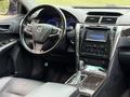 Toyota Camry 2017 года за 9 000 000 тг. в Караганда – фото 3