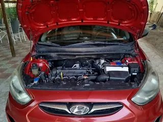 Hyundai Accent, 2011