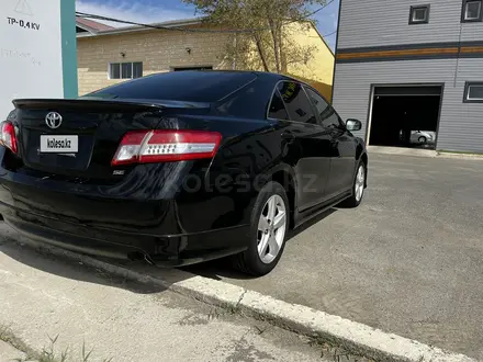 Toyota Camry 2010 года за 5 200 000 тг. в Атырау – фото 3