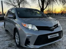Toyota Sienna, 2019