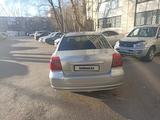 Toyota Avensis 2005 годаүшін4 000 000 тг. в Караганда – фото 2