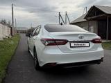 Toyota Camry 2023 года за 16 700 000 тг. в Шымкент – фото 3