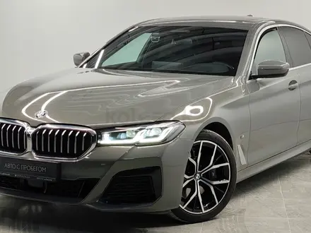 BMW 530 XDrive 2022 года за 23 500 000 тг. в Алматы