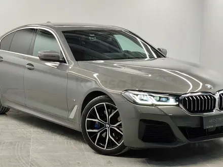 BMW 530 XDrive 2022 года за 23 500 000 тг. в Алматы – фото 3
