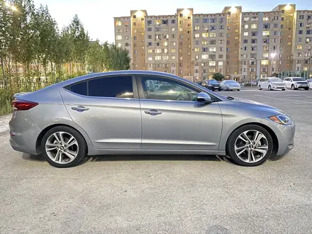 Hyundai Elantra 2017 года за 6 000 000 тг. в Актау – фото 5