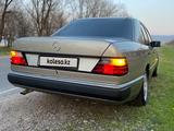 Mercedes-Benz E 230 1991 года за 2 400 000 тг. в Тараз – фото 2