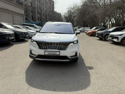 Kia Carnival 2022 года за 22 000 000 тг. в Алматы