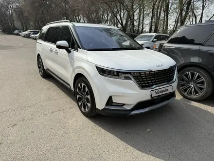 Kia Carnival 2022 года за 22 000 000 тг. в Алматы – фото 2