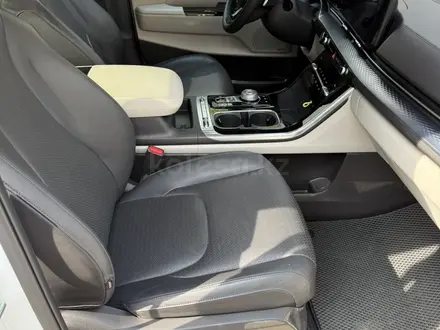 Kia Carnival 2022 года за 22 000 000 тг. в Алматы – фото 8
