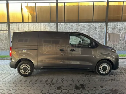 Toyota ProAce Verso 2019 года за 16 500 000 тг. в Алматы – фото 4