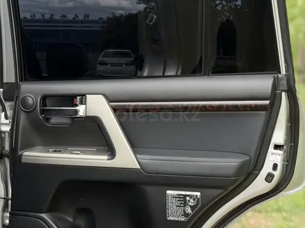 Toyota Land Cruiser 2012 года за 22 200 000 тг. в Астана – фото 68