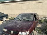 Volkswagen Passat 1994 годаүшін400 000 тг. в Жанаозен