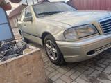 Mercedes-Benz C 180 1994 годаfor1 600 000 тг. в Темиртау