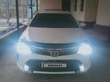 Toyota Camry 2014 года за 11 500 000 тг. в Каратау – фото 2