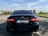 Toyota Camry 2019 года за 11 800 000 тг. в Алматы – фото 2