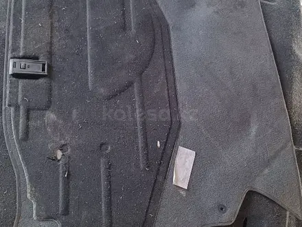 Коврик в багажник Мерседес w203 за 5 000 тг. в Кокшетау – фото 2