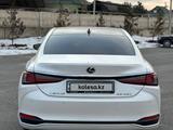 Lexus ES 250 2020 года за 23 500 000 тг. в Шымкент – фото 2