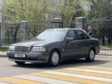 Mercedes-Benz C 200 1994 годаүшін2 750 000 тг. в Алматы – фото 2