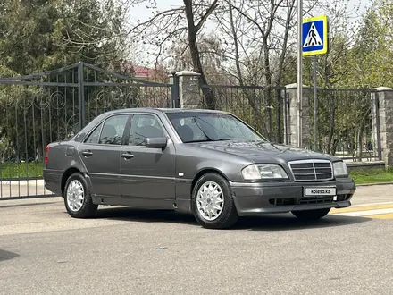 Mercedes-Benz C 200 1994 года за 2 750 000 тг. в Алматы – фото 3
