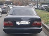 Mercedes-Benz E 320 2000 годаfor4 100 000 тг. в Усть-Каменогорск – фото 3