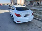 Hyundai Solaris 2014 года за 6 300 000 тг. в Шымкент – фото 2