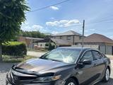 Toyota Camry 2019 года за 11 800 000 тг. в Актобе
