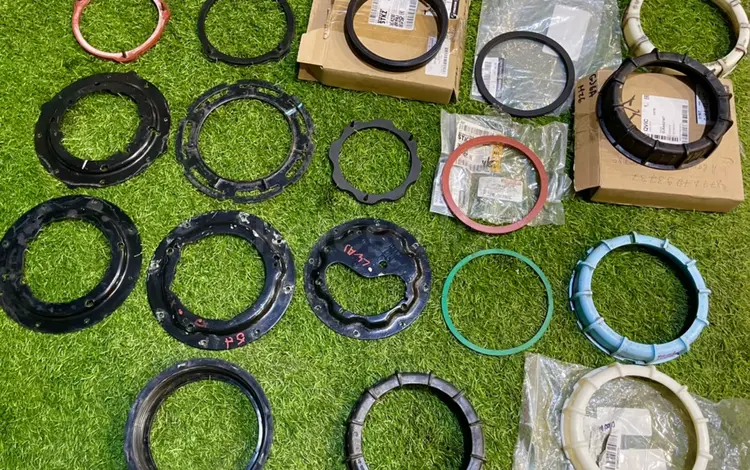 Уплотнительная резинка крышка гайка прокладка бензобак Mazda Ford за 8 000 тг. в Караганда