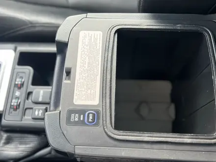 Toyota Land Cruiser Prado 2019 года за 23 400 000 тг. в Алматы – фото 10