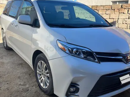 Toyota Sienna 2016 года за 11 000 000 тг. в Актау – фото 2