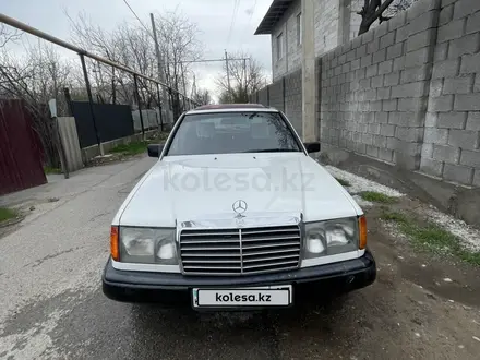 Mercedes-Benz E 230 1985 годаүшін850 000 тг. в Шымкент – фото 2
