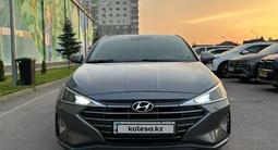 Hyundai Elantra 2018 годаүшін7 600 000 тг. в Алматы