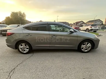 Hyundai Elantra 2018 года за 7 600 000 тг. в Алматы – фото 7